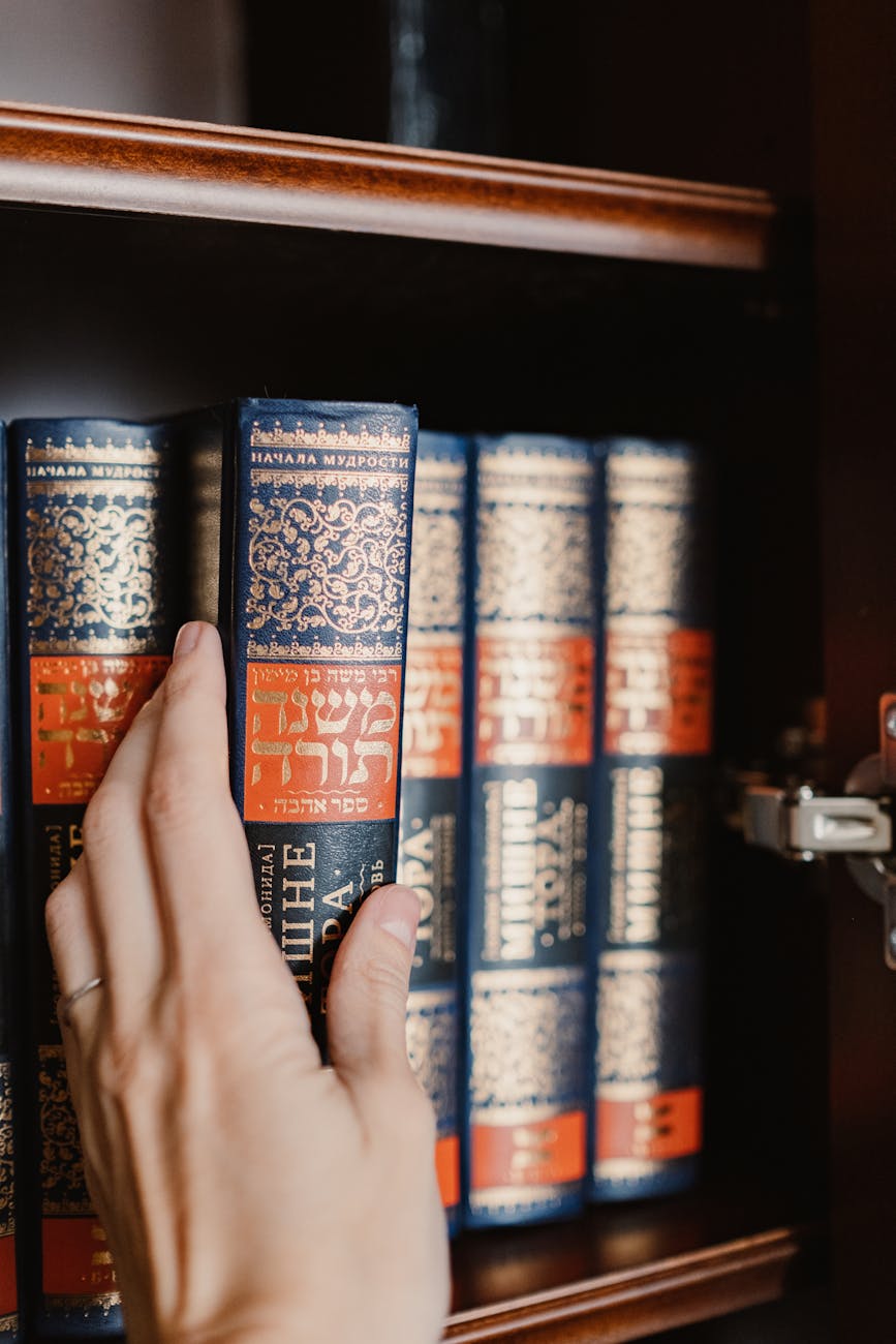 The-Torah-or-Pentateuch